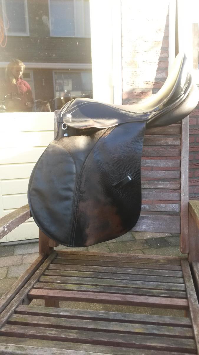 Mooi Veelzeidigheidszadel Te Koop