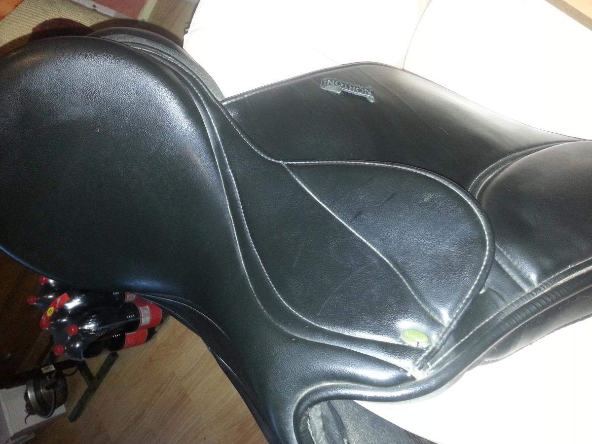 mooie16 inch pony zadel met m boom compleet
