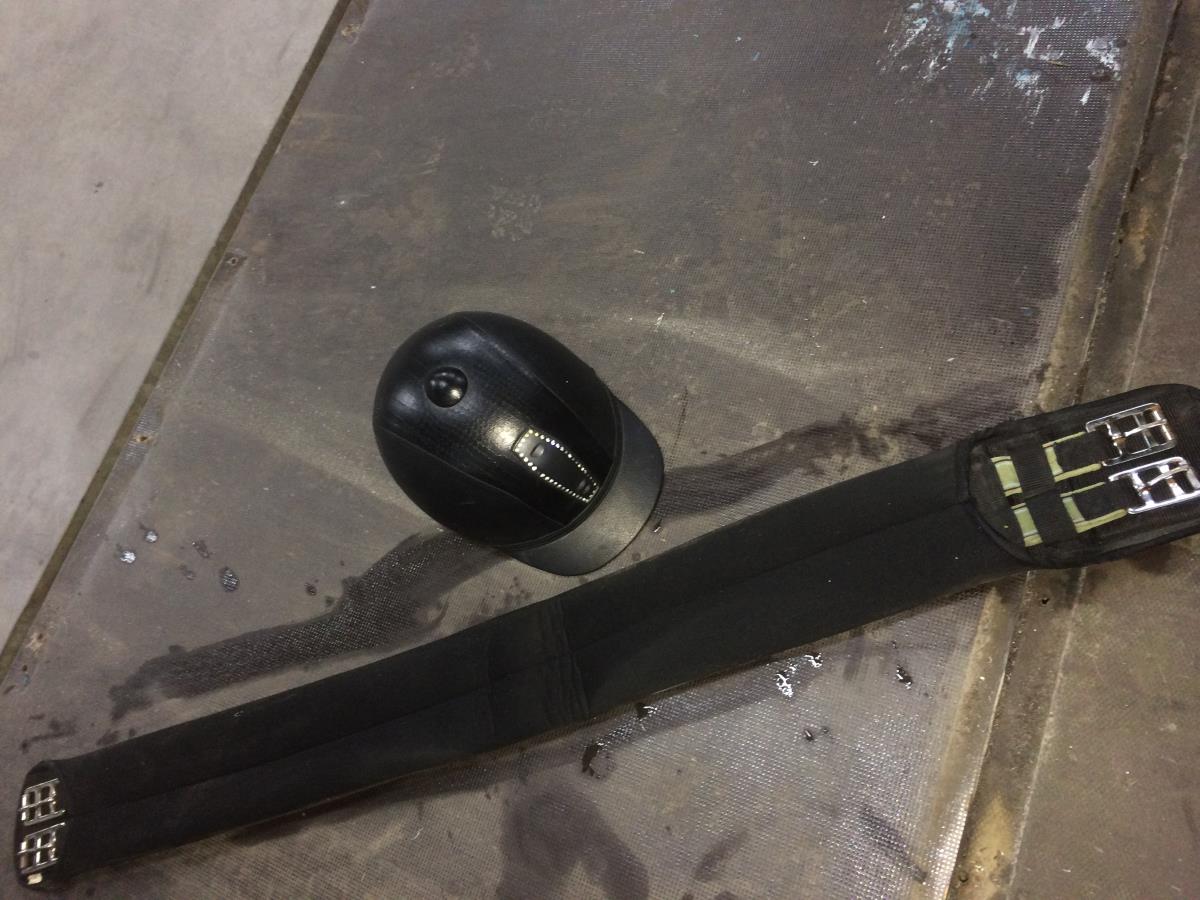 gloednieuw wintec zadel en andere toebehoren 