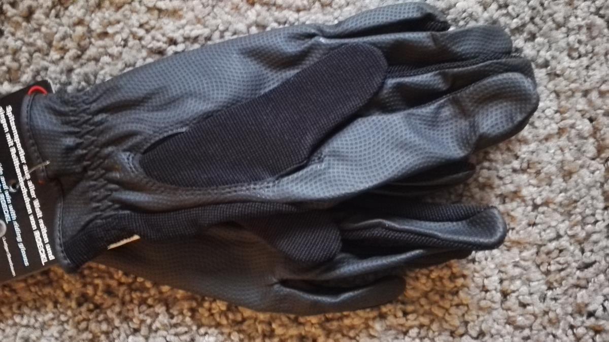 Nieuwe rij handschoenen Roeckl