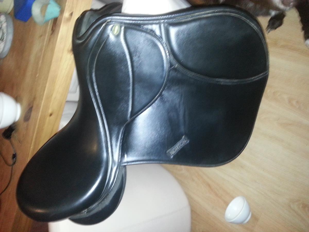   mooie16 inch pony zadel met m boom compleet