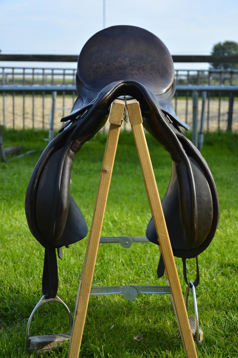 Leren Veelzijdigheidszadel Kieffer 17 Inch