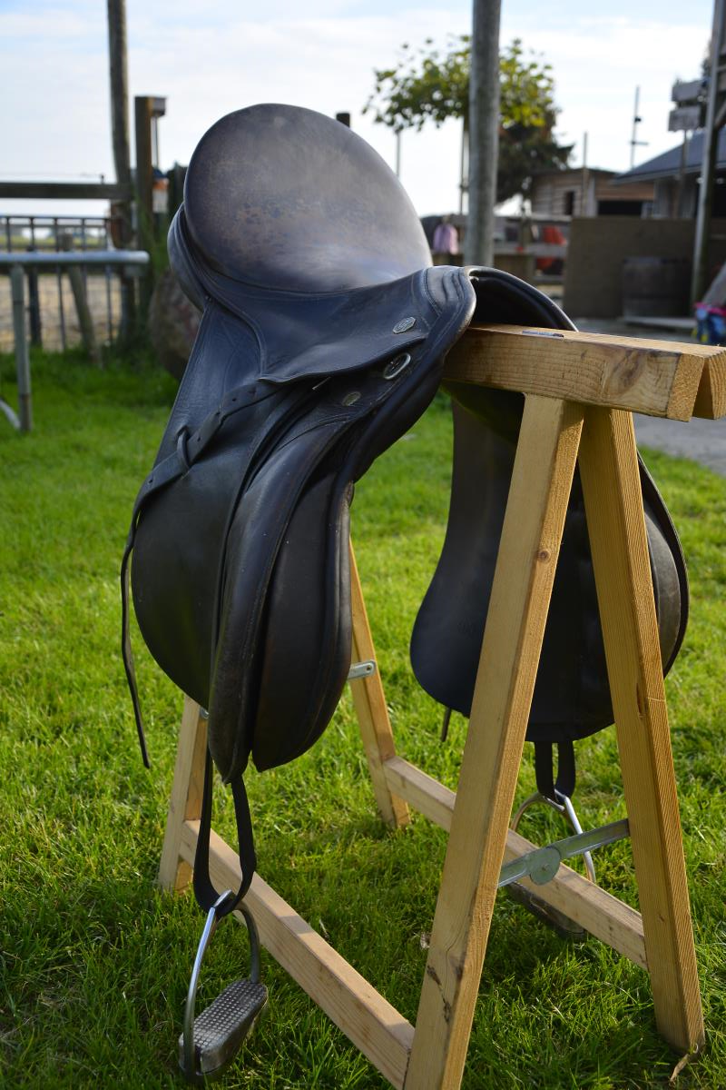 Leren Veelzijdigheidszadel Kieffer 17 Inch