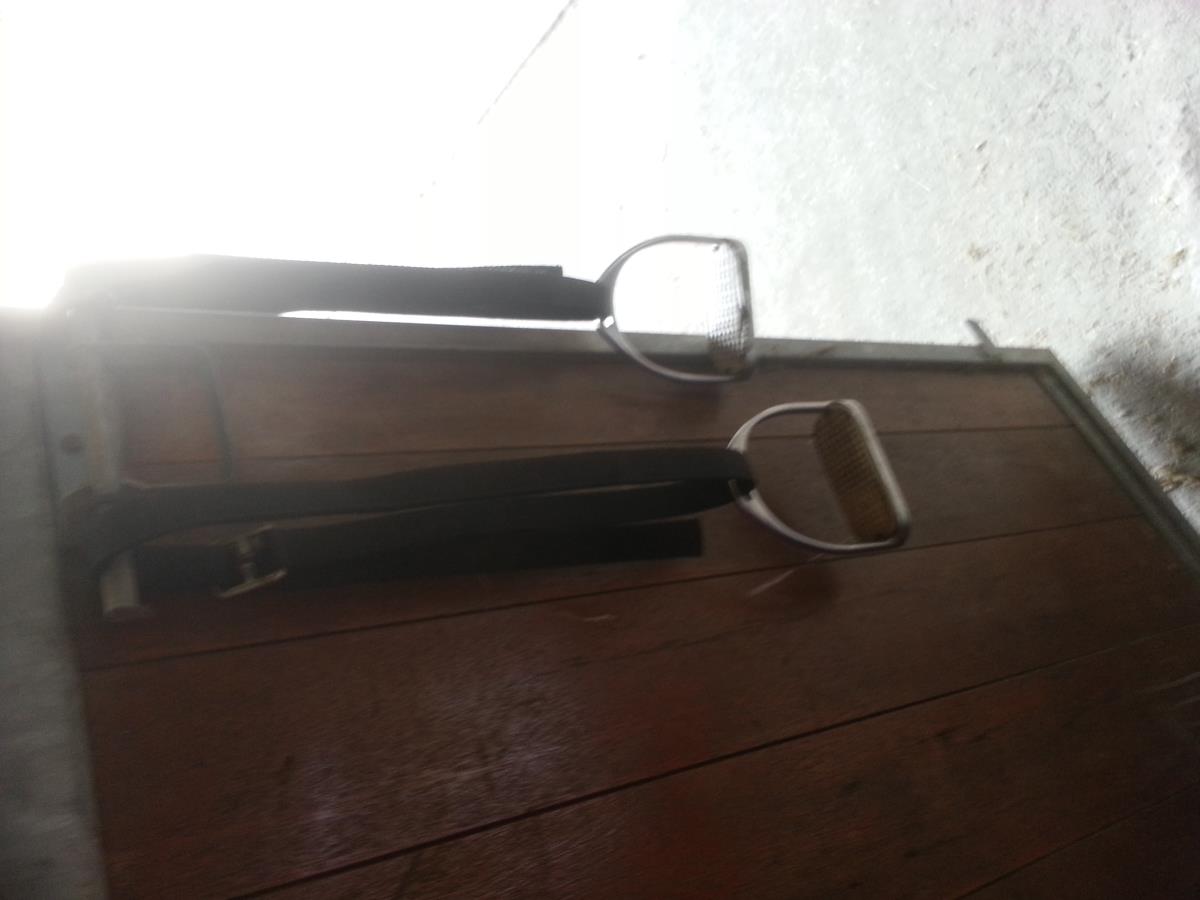   mooie16 inch pony zadel met m boom compleet