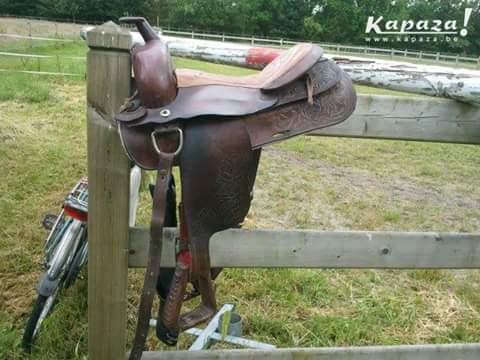 Mooi bruin Western zadel te koop