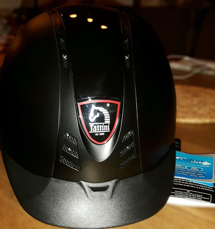 Gloednieuwe TATTINI cap
